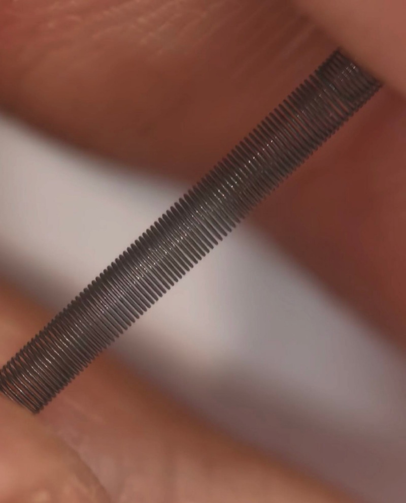 Nickel titanium alloy spring components